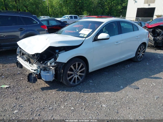 2016 Volvo S60 Inscription T5 Premier მანქანა იყიდება აუქციონზე, vin: LYV612TK9GB113197, აუქციონის ნომერი: 45487686