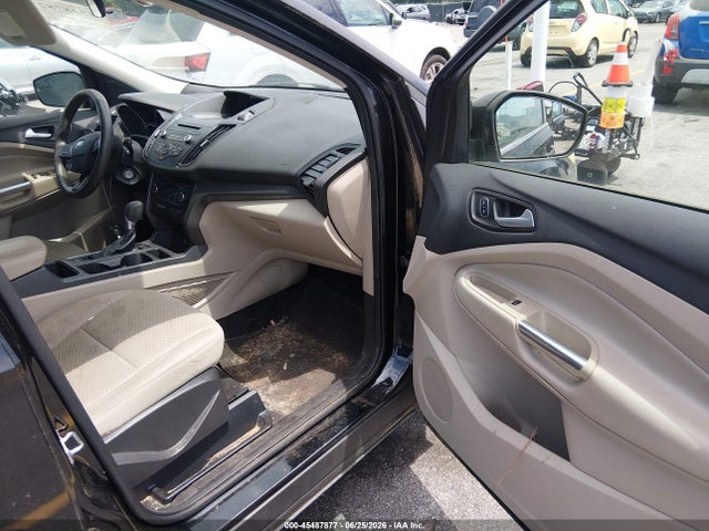 45487877 :رقم المزاد ، 1FMCU0G96HUC28803 vin ، 2017 Ford Escape Se مزاد بيع