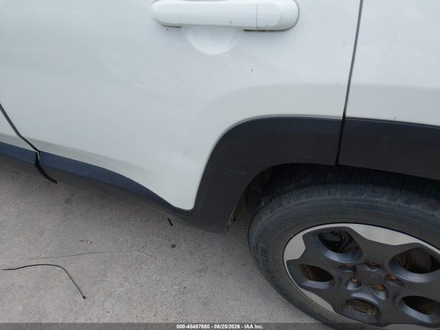 Продажа на аукционе авто 2015 Jeep Renegade Latitude, vin: ZACCJABH5FPC04217, номер лота: 45487880