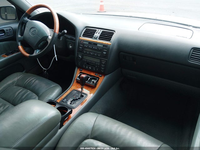 45487924 :رقم المزاد ، JT8BH28F7W0122433 vin ، 1998 Lexus Ls 400 مزاد بيع