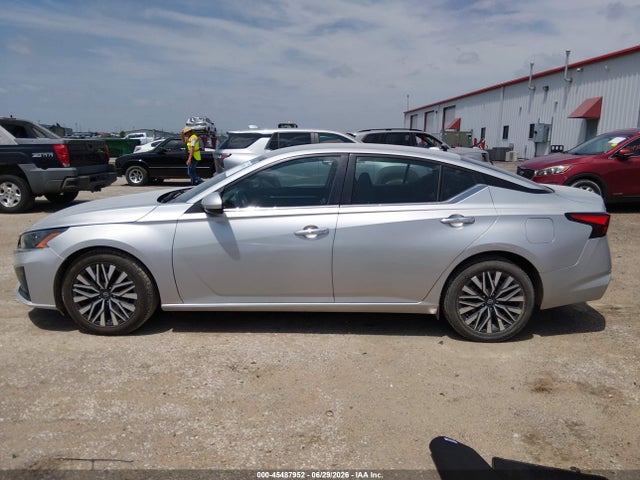 1N4BL4DV7PN328760 Nissan Altima Sv Fwd