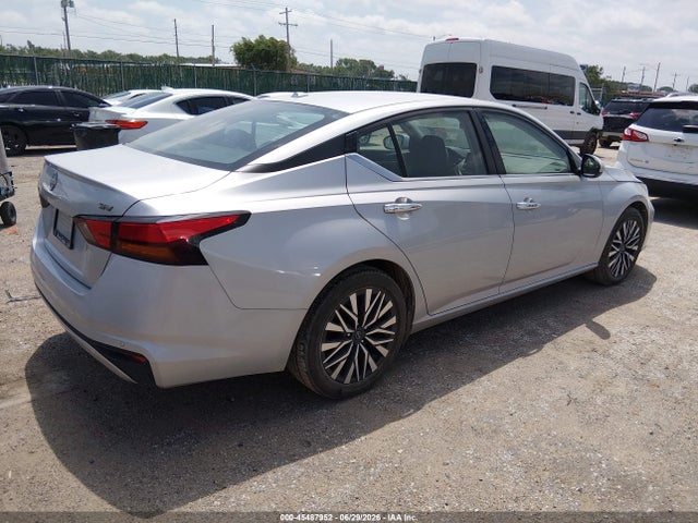 1N4BL4DV7PN328760 Nissan Altima Sv Fwd