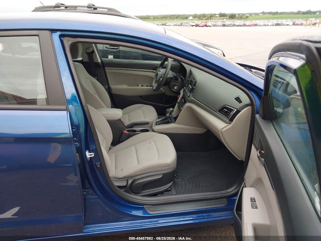 Hyundai ELANTRA SE 2018 5NPD74LF8JH339632 Image 5