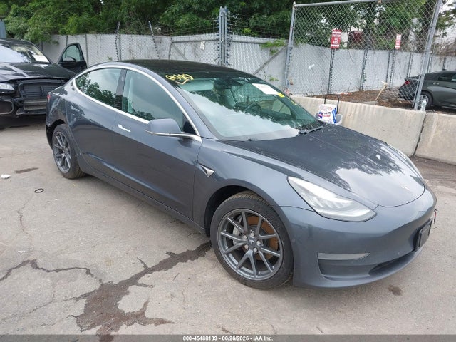 Продажа на аукционе авто 2018 Tesla Model 3 Long Range/mid Range, vin: 5YJ3E1EA8JF040951, номер лота: 45488139