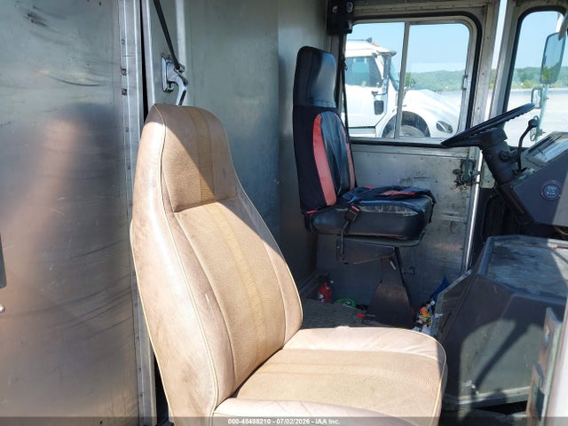 Продажа на аукционе авто 1999 Workhorse Custom Chassis Forward Control Chassis P3500, vin: 5B4HP32R2X3312122, номер лота: 45488210