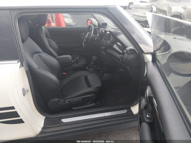Продаж на аукціоні авто 2016 Mini Hardtop Cooper S, vin: WMWXP7C50G3B93186, номер лоту: 45488357