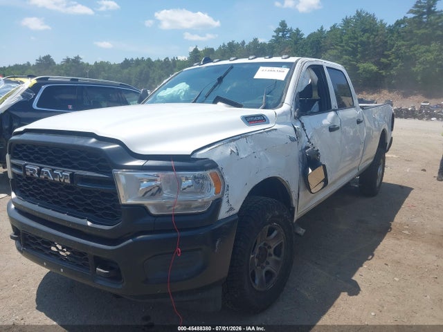 3C7WR5HJ0MG608664 RAM 2500 Tradesman 4x4 8&#039; Box