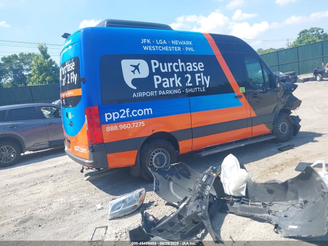 45488454 :رقم المزاد ، W1Z4KFHY6RT169886 vin ، 2024 Mercedes-benz Sprinter 2500 Standard Roof 4-cyl Diesel مزاد بيع