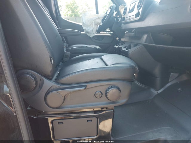 45488454 :رقم المزاد ، W1Z4KFHY6RT169886 vin ، 2024 Mercedes-benz Sprinter 2500 Standard Roof 4-cyl Diesel مزاد بيع
