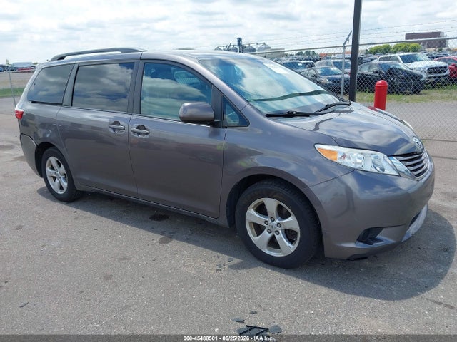 Toyota Sienna Le 8 Passenger 2015 5TDKK3DC0FS581403 main image