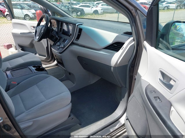 Toyota Sienna Le 8 Passenger 2015 5TDKK3DC0FS581403 Image 5