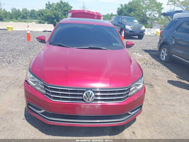 Продаж на аукціоні авто 2019 Volkswagen Passat 2.0t Wolfsburg Edition, vin: 1VWLA7A33KC010693, номер лоту: 45488755