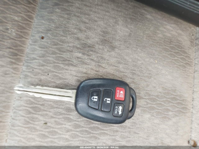 45488778 :رقم المزاد ، 5YFBURHE1HP700760 vin ، 2017 Toyota Corolla Le مزاد بيع
