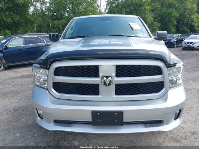 2018 Ram 1500 Express  4x4 6'4 Box მანქანა იყიდება აუქციონზე, vin: 1C6RR7FT4JS302198, აუქციონის ნომერი: 45488820