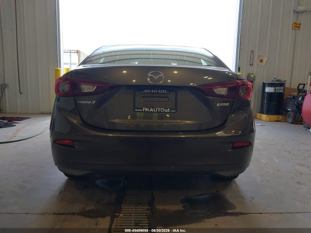 3MZBM1U7XGM304998 Mazda Mazda3 I Sport
