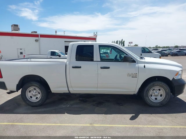 1C6RR7FG0KS641397 RAM 1500 Classic Tradesman 4x4 6&#039;4 Box
