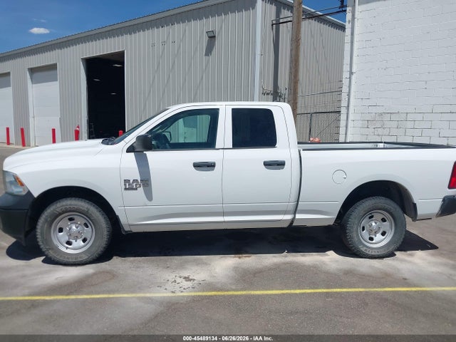 1C6RR7FG0KS641397 RAM 1500 Classic Tradesman 4x4 6&#039;4 Box