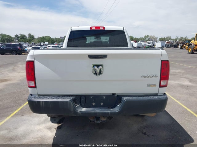 1C6RR7FG0KS641397 RAM 1500 Classic Tradesman 4x4 6&#039;4 Box