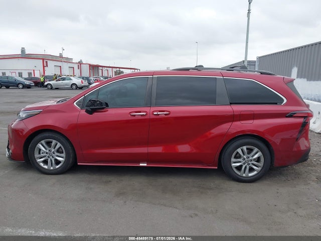 Toyota SIENNA XLE 2022 5TDJRKEC0NS080252 Image 14