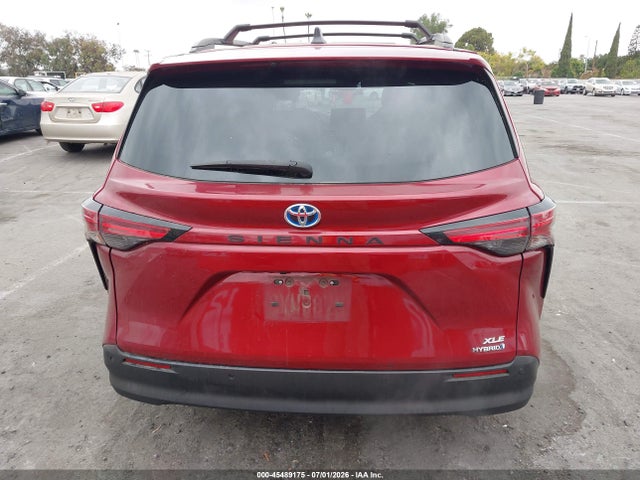 Toyota SIENNA XLE 2022 5TDJRKEC0NS080252 Image 16