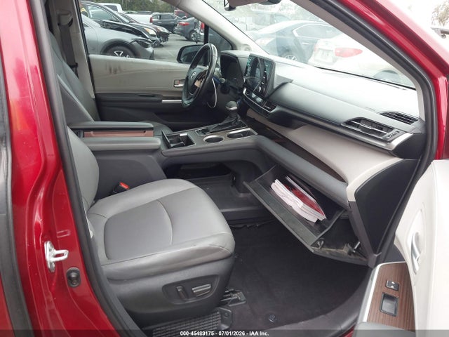 Toyota SIENNA XLE 2022 5TDJRKEC0NS080252 Image 5
