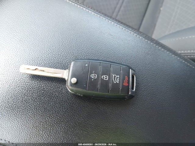 KIA Sorento 2.4l L 2018 5XYPG4A38JG382686 Image 11
