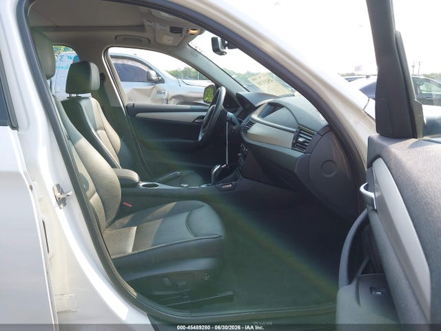 2015 Bmw X1 Xdrive28i მანქანა იყიდება აუქციონზე, vin: WBAVL1C57FVY25133, აუქციონის ნომერი: 45489280