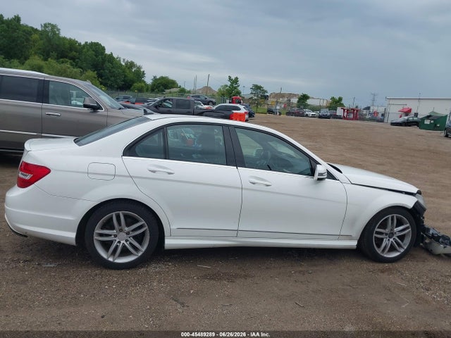 Продаж на аукціоні авто 2013 Mercedes-benz C 250 Sport, vin: WDDGF4HB2DA769065, номер лоту: 45489289