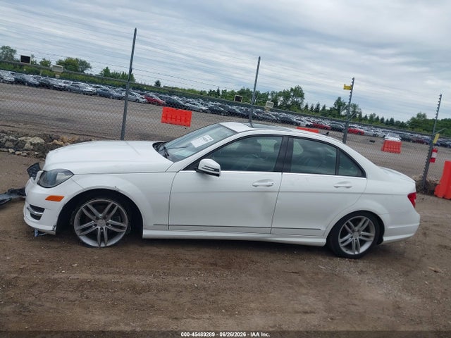 Продаж на аукціоні авто 2013 Mercedes-benz C 250 Sport, vin: WDDGF4HB2DA769065, номер лоту: 45489289
