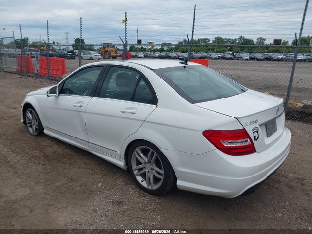Продаж на аукціоні авто 2013 Mercedes-benz C 250 Sport, vin: WDDGF4HB2DA769065, номер лоту: 45489289