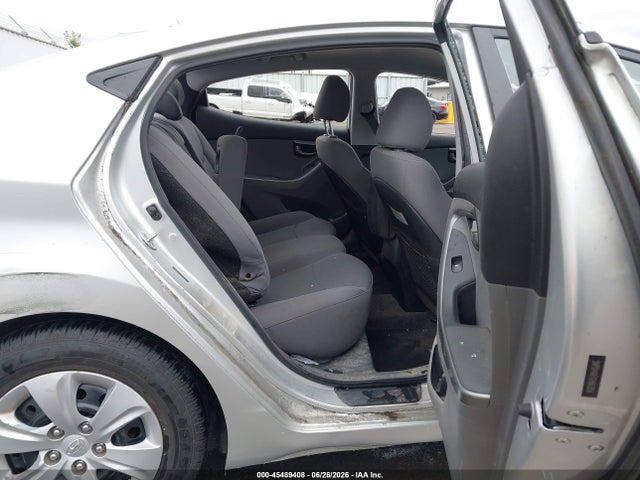 5NPDH4AE1GH662856 Hyundai ELANTRA SE