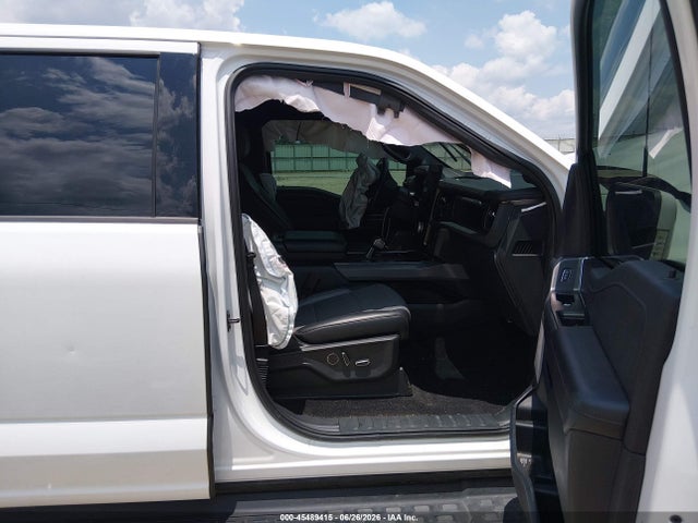 Продаж на аукціоні авто 2024 Ford F-150 Lightning Lariat, vin: 1FT6W5L75RWG26068, номер лоту: 45489415