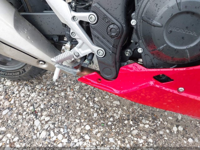 45489453 :رقم المزاد ، MLHPC7054S5100096 vin ، 2025 Honda Cbr500 Ra مزاد بيع
