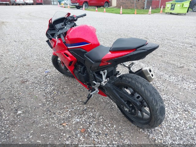 45489453 :رقم المزاد ، MLHPC7054S5100096 vin ، 2025 Honda Cbr500 Ra مزاد بيع