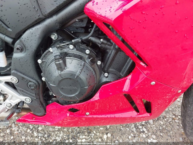 45489453 :رقم المزاد ، MLHPC7054S5100096 vin ، 2025 Honda Cbr500 Ra مزاد بيع