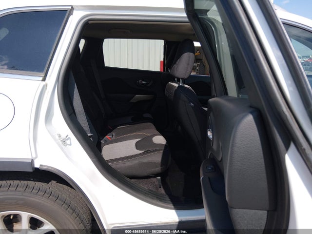 Jeep Cherokee Latitude 4x4 2018 1C4PJMCB4JD528473 Image 8