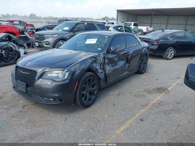 45489610 :رقم المزاد ، 2C3CCABG8PH541960 vin ، 2023 Chrysler 300 300s مزاد بيع