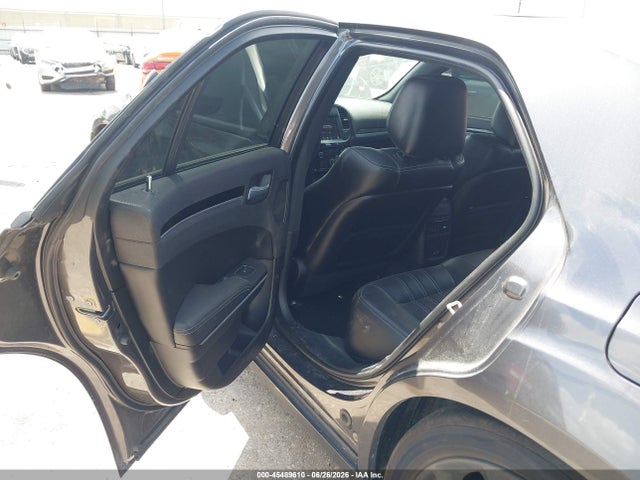 45489610 :رقم المزاد ، 2C3CCABG8PH541960 vin ، 2023 Chrysler 300 300s مزاد بيع
