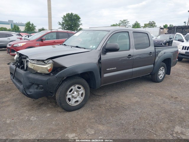 Toyota Tacoma 2014 5TFJX4CN0EX044402 Image 2