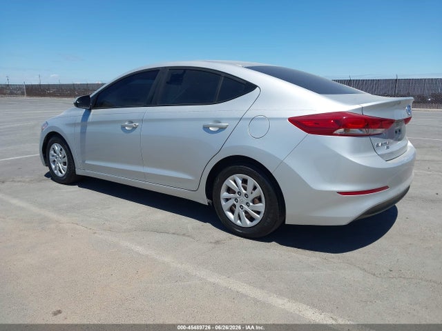 Hyundai ELANTRA SE 2018 5NPD74LF1JH342985 Image 3