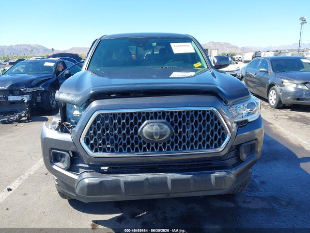 5TFAX5GN3JX108913 Toyota Tacoma Sr5