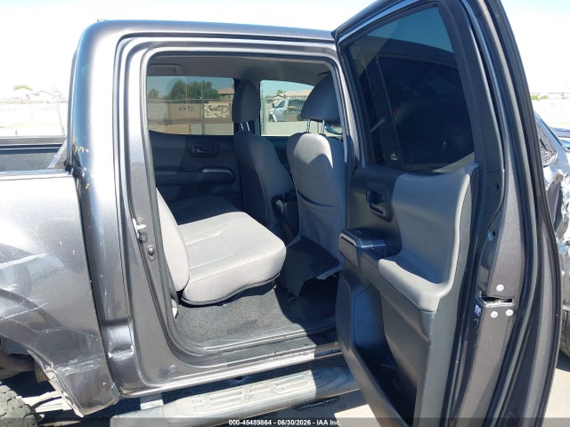 5TFAX5GN3JX108913 Toyota Tacoma Sr5