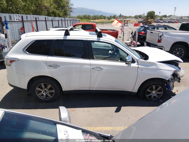 Mitsubishi OUTLANDER GT 2014 JA4JZ4AX3EZ001766 Image 14