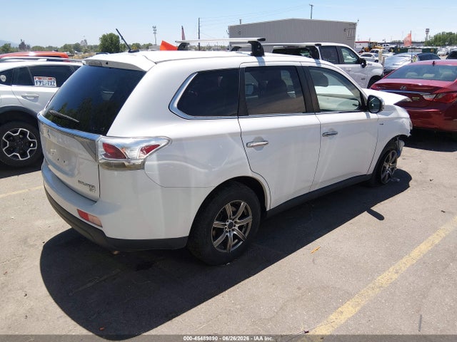 Mitsubishi OUTLANDER GT 2014 JA4JZ4AX3EZ001766 Image 4