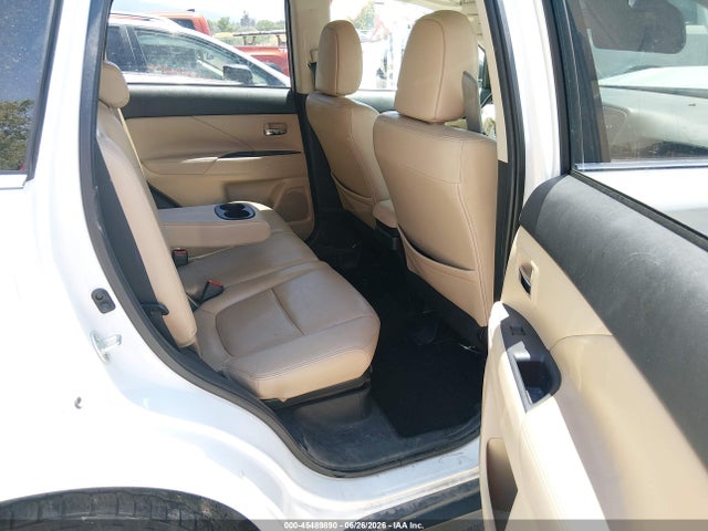 Mitsubishi OUTLANDER GT 2014 JA4JZ4AX3EZ001766 Image 8