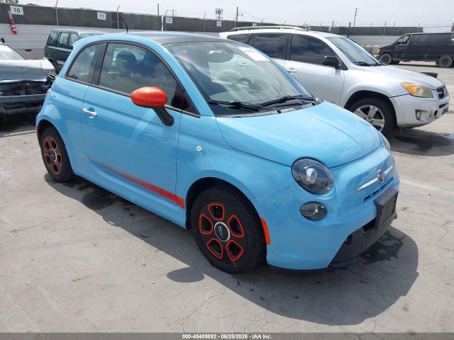 2017 Fiat 500e Battery Electric მანქანა იყიდება აუქციონზე, vin: 3C3CFFGE8HT699168, აუქციონის ნომერი: 45489892