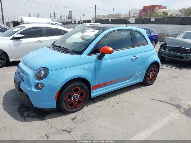 Fiat 500E BATTERY ELECTRIC 2017 3C3CFFGE8HT699168 Image 2