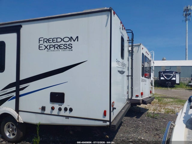 Coachmen Other 2022 5ZT2FEPB1NW024984 Image 3