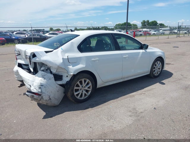 45490046 :رقم المزاد ، 3VWD17AJ0FM321912 vin ، 2015 Volkswagen Jetta 1.8t Se مزاد بيع