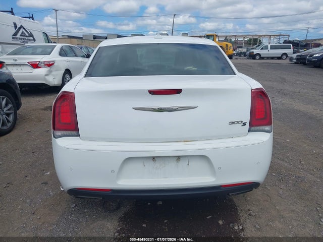 45490231 :رقم المزاد ، 2C3CCABG8GH304546 vin ، 2016 Chrysler 300 300s Alloy Edition مزاد بيع